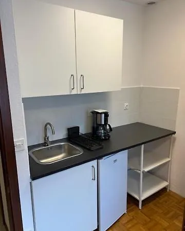 Apartment Roja House